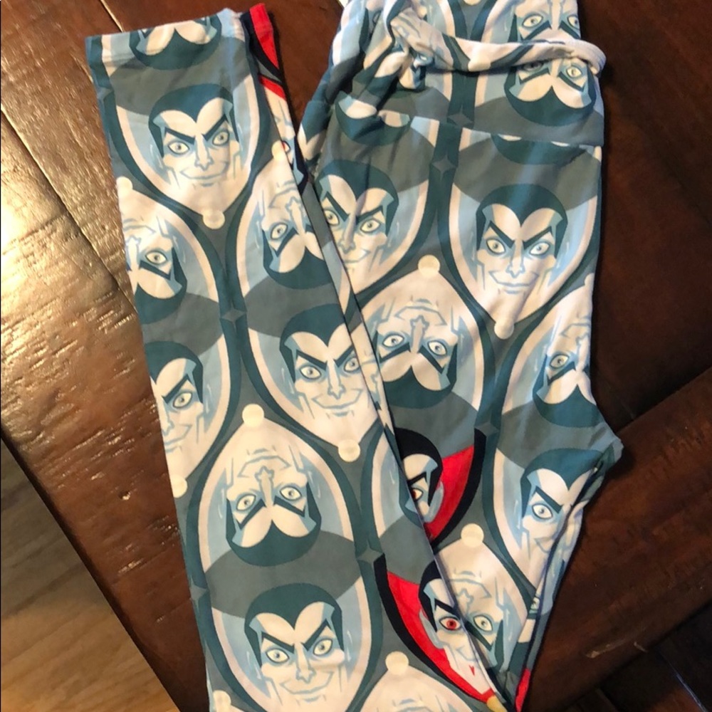 NWT LuLaRoe Dracula Leggings O/S